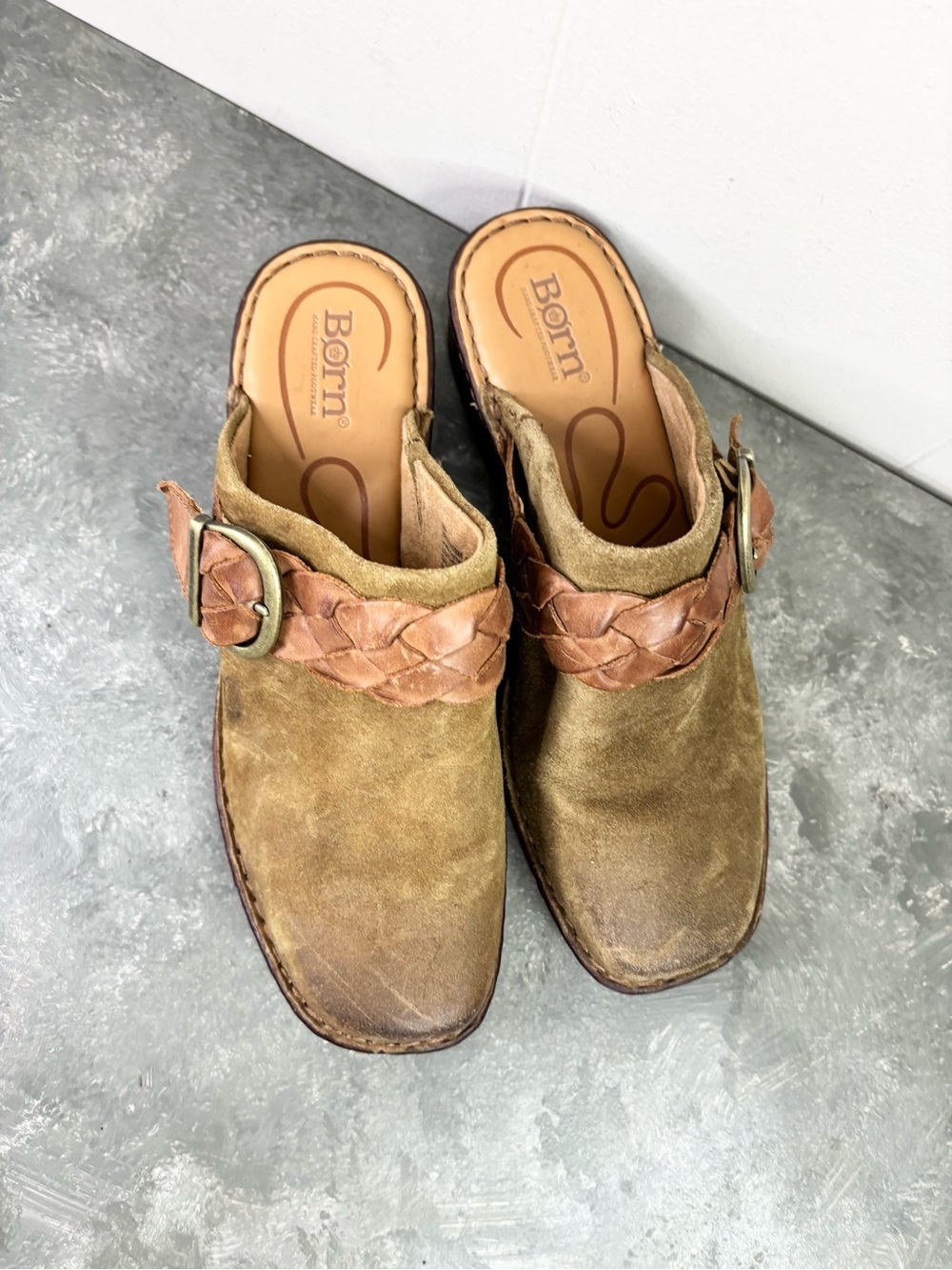 Born tru heeled mule clogs suede leather buckle brown olive size 8 women’s - Picture 3 of 9